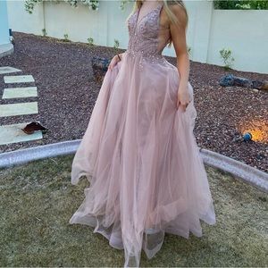 GB Juniors sz 5 formal dress. Blush. Beaded. Tulle.